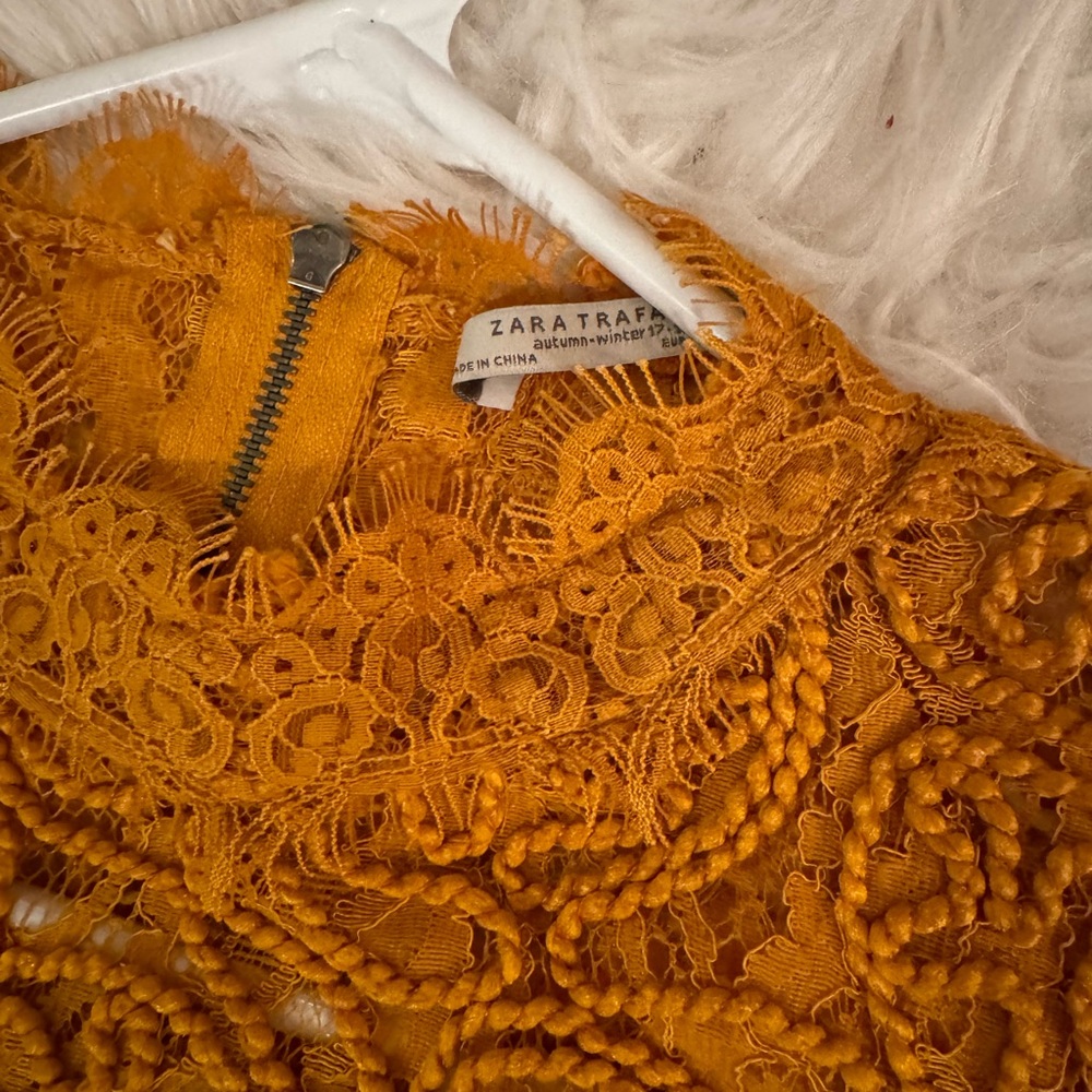 Zara - Picture 2 of 4